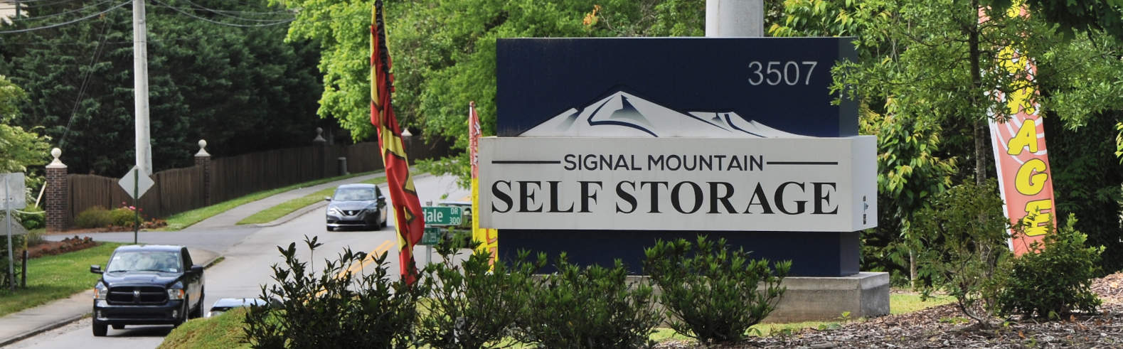 Signal Mountain Self Storage Sign in Chattanooga, TN