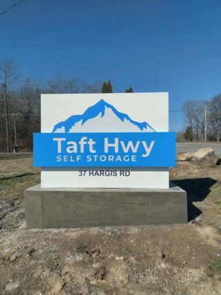 Taft Hwy Self Storage Monument Sign on Signal Mountain